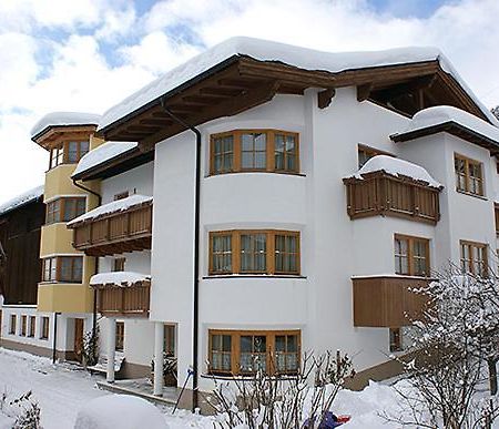 Hof Am Arlberg - Familie Walter Apartment Sankt Anton am Arlberg Exterior photo